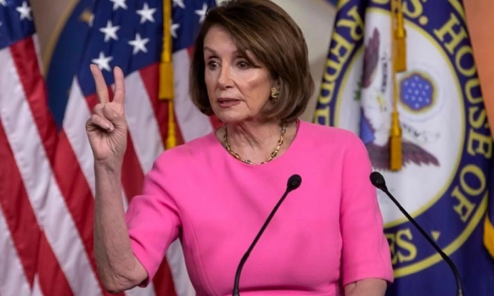 Νάνσι Πελόσι: Επανεξελέγη πρόεδρος της Βουλής των ΗΠΑ - Η τέταρτη θητεία της